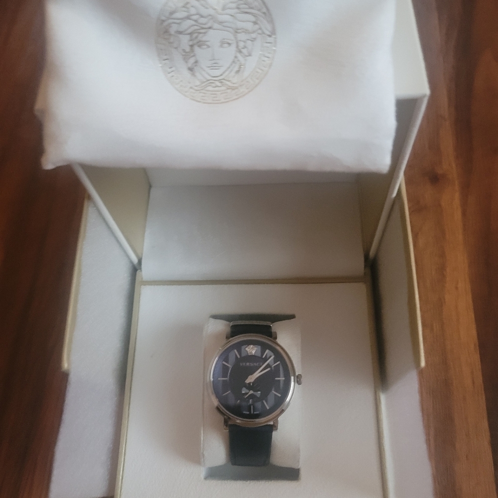 VERSACE WATCH... - Picture 4 of 11